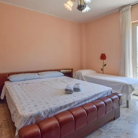 2 Bedroom Beautiful In